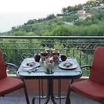 Nontas Homes Kalamítsi